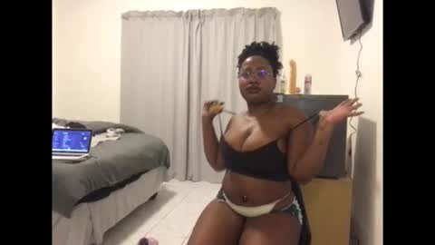 Twerking Temptress online show from 05-28-26, 01:25