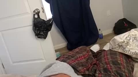 Snapshot of twest84 chatting on 10-26-25, 09:10 twest84 online show from 10-26-25, 09:10