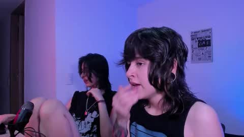 Eve  Lili online show from 12-20-25, 11:23