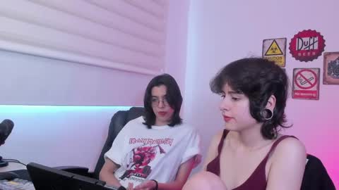 Snapshot of twilightmuses chatting on 04-26-26, 02:26 Eve Lili online show from 04-26-26, 02:26