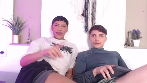 Snapshot of twinheat_ chatting on 07-26-26, 09:32 Jay and Velvet online show from 07-26-26, 09:32