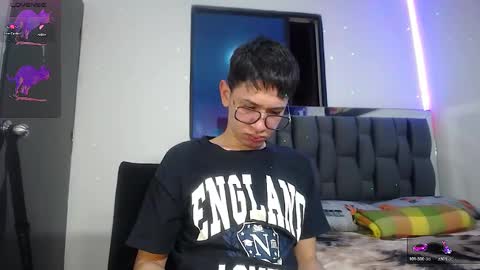 Snapshot of twink_daren chatting on 01-30-25, 05:49 Mr Daren online show from 01-30-25, 05:49