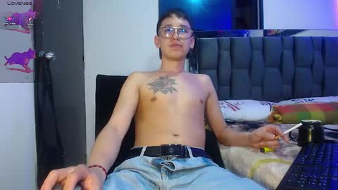Snapshot of twink_daren chatting on 02-18-25, 11:08 Mr Daren online show from 02-18-25, 11:08
