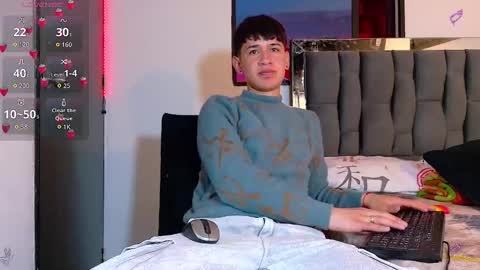 Snapshot of twink_daren chatting on 09-25-25, 04:32 Mr Daren online show from 09-25-25, 04:32