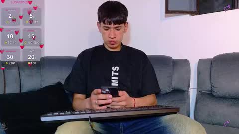 Snapshot of twink_daren chatting on 10-04-25, 06:28 Mr Daren online show from 10-04-25, 06:28