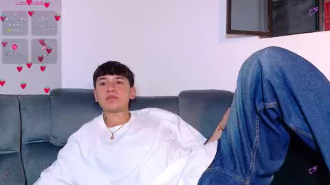 Snapshot of twink_daren chatting on 10-10-25, 05:56 Mr Daren online show from 10-10-25, 05:56