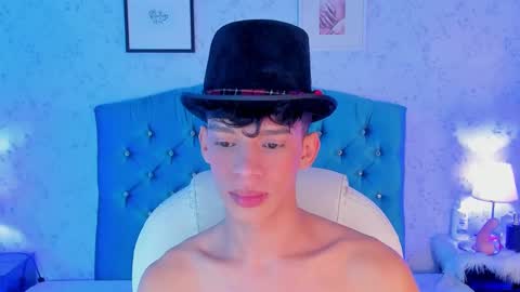 Snapshot of twink_lion chatting on 12-15-24, 02:16 Lion online show from 12-15-24, 02:16