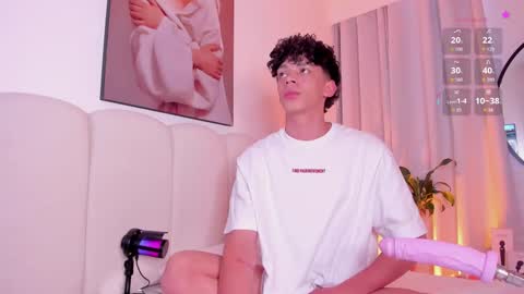 Snapshot of twink_lion chatting on 10-01-25, 08:48 Lion online show from 10-01-25, 08:48