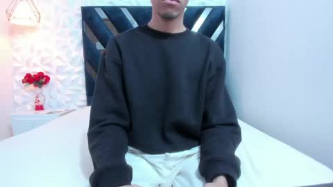 Snapshot of twinks08 chatting on 02-05-25, 10:55 twinks08 online show from 02-05-25, 10:55