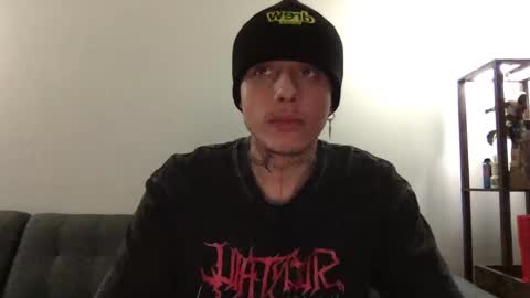 Derrick online show from 09-14-25, 01:49