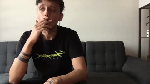 Derrick online show from 10-16-25, 05:14