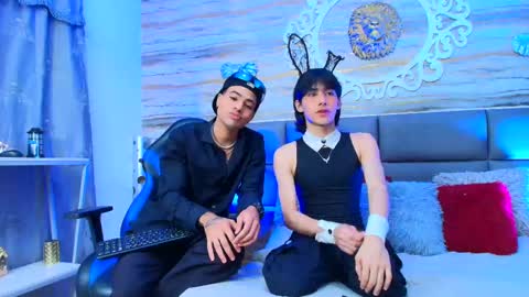 twinslovers_ online show from 09-13-25, 07:46