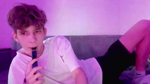 Snapshot of twishadow chatting on 02-22-26, 11:53 TwiShadow online show from 02-22-26, 11:53