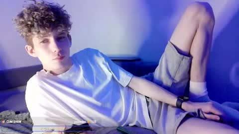 Snapshot of twishadow chatting on 03-19-26, 09:41 TwiShadow online show from 03-19-26, 09:41