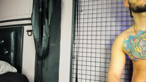 Snapshot of twisted_fantasy_ chatting on 01-15-25, 09:20 Clio Tadeo online show from 01-15-25, 09:20