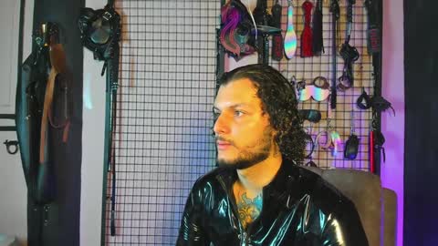 Snapshot of twisted_fantasy_ chatting on 01-28-25, 12:00 Clio Tadeo online show from 01-28-25, 12:00