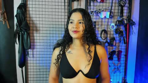 Snapshot of twisted_fantasy_ chatting on 02-07-25, 09:26 Clio Tadeo online show from 02-07-25, 09:26