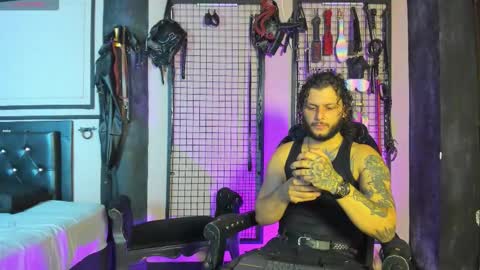 Snapshot of twisted_fantasy_ chatting on 09-09-25, 03:28 Clio Tadeo online show from 09-09-25, 03:28