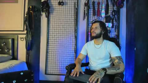 Snapshot of twisted_fantasy_ chatting on 09-16-25, 05:08 Clio Tadeo online show from 09-16-25, 05:08