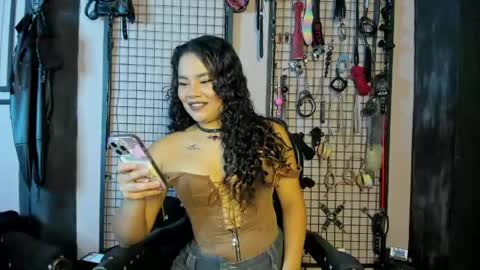 Clio  Tadeo online show from 06-01-26, 02:35