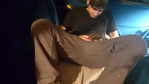 Snapshot of twistedblizzy chatting on 01-06-25, 08:18 TwistedBlizzy online show from 01-06-25, 08:18