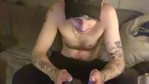 Snapshot of twistedblizzy chatting on 01-11-25, 01:22 TwistedBlizzy online show from 01-11-25, 01:22