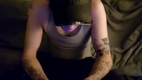 Snapshot of twistedblizzy chatting on 01-23-25, 10:22 TwistedBlizzy online show from 01-23-25, 10:22