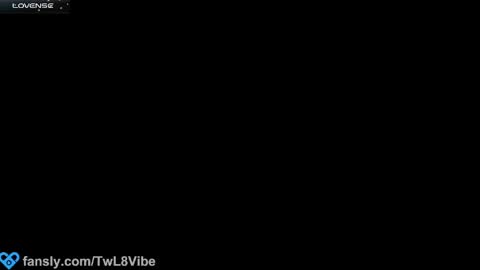 Snapshot of twl8vibe chatting on 05-17-26, 08:16 Molly and Nick online show from 05-17-26, 08:16