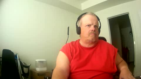 Snapshot of two_wheels_two_balls chatting on 02-24-26, 07:45 two_wheels_two_balls online show from 02-24-26, 07:45