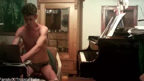 TobeBritta online show from 02-10-26, 10:47