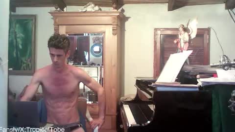 TobeBritta online show from 02-11-26, 09:09