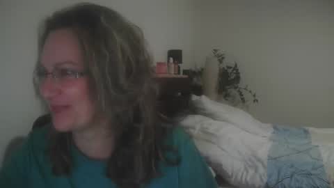 twonix online show from 11-21-25, 04:49