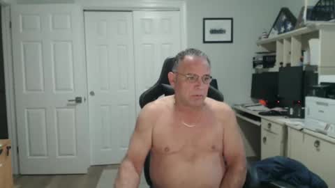 Twopeopleinlove online show from 11-13-25, 11:31