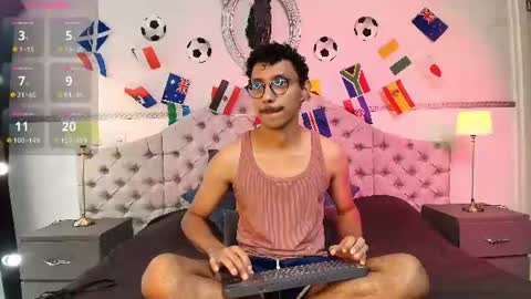 Snapshot of twunkmiguel chatting on 07-10-26, 02:05 TwunkMiguel online show from 07-10-26, 02:05