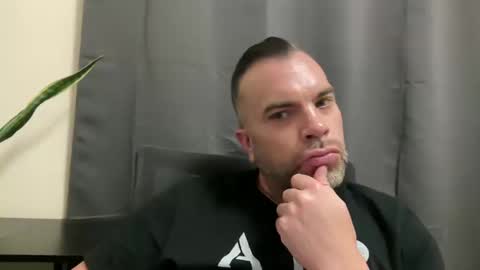 Snapshot of ty_lerdavid chatting on 10-11-25, 11:14 TylerDavid online show from 10-11-25, 11:14