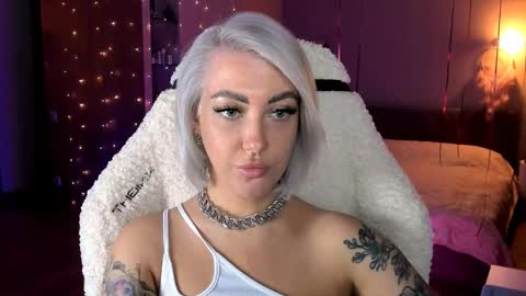 Miley online show from 03-12-25, 03:18