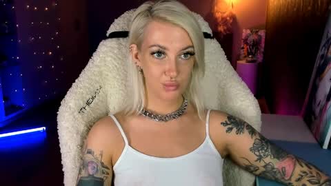 Miley online show from 03-27-26, 01:22