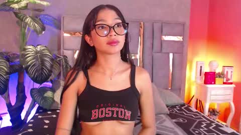 Snapshot of tyla_ks chatting on 09-23-25, 07:50 tyla_ks online show from 09-23-25, 07:50
