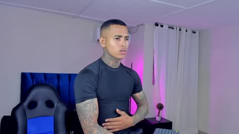 tyler_bell_ online show from 04-23-26, 02:57