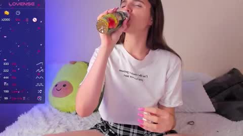 Ema online show from 11-23-25, 07:35