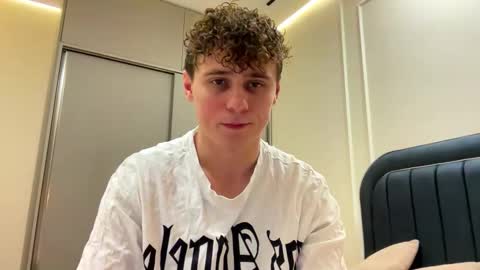 Snapshot of tyler_garrner chatting on 02-08-26, 05:27 tyler_garrner online show from 02-08-26, 05:27