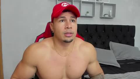 tyler_hank1 online show from 06-30-26, 06:42