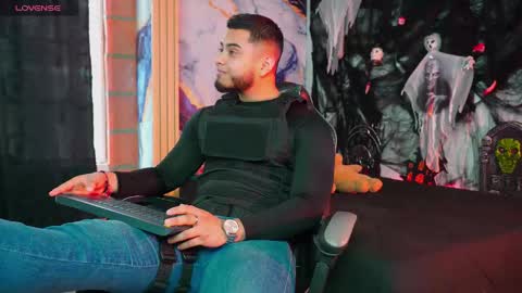 Tyler online show from 10-31-25, 08:10