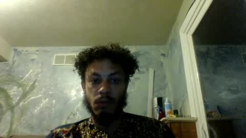 Snapshot of tylerburns318 chatting on 06-19-26, 05:01 tylerburns318 online show from 06-19-26, 05:01