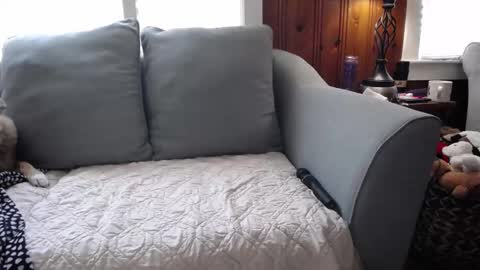 Tyler Sands online show from 10-23-25, 02:16