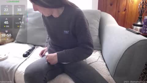 Tyler Sands online show from 10-28-25, 02:31