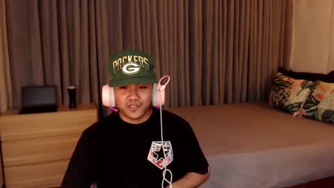 Snapshot of tylerwatson22 chatting on 01-24-25, 01:47 tyler online show from 01-24-25, 01:47