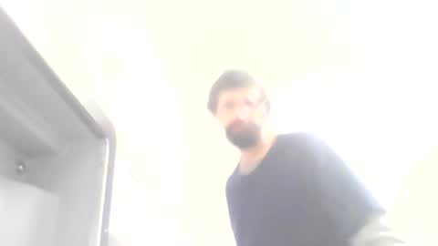 Snapshot of tylerweist727678265 chatting on 01-10-26, 07:21 tylerweist727678265 online show from 01-10-26, 07:21