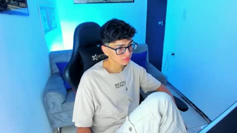   online show from 02-18-25, 02:59