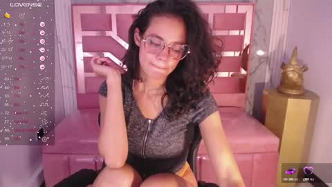 Snapshot of tyna_ch chatting on 01-13-25, 08:48 TYNA online show from 01-13-25, 08:48